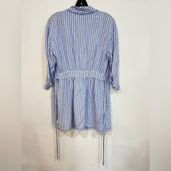 Eileen West Seersucker Robe Blue White Stripe Women’s Size Small / Medium - Picture 3 of 4